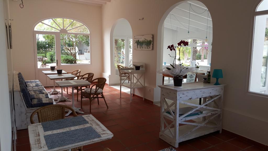 Apartamentos Mr La Racona Santa Llucia ภายนอก รูปภาพ